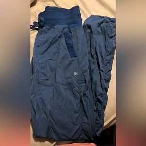 LULULEMON Size 4 Studio Pants